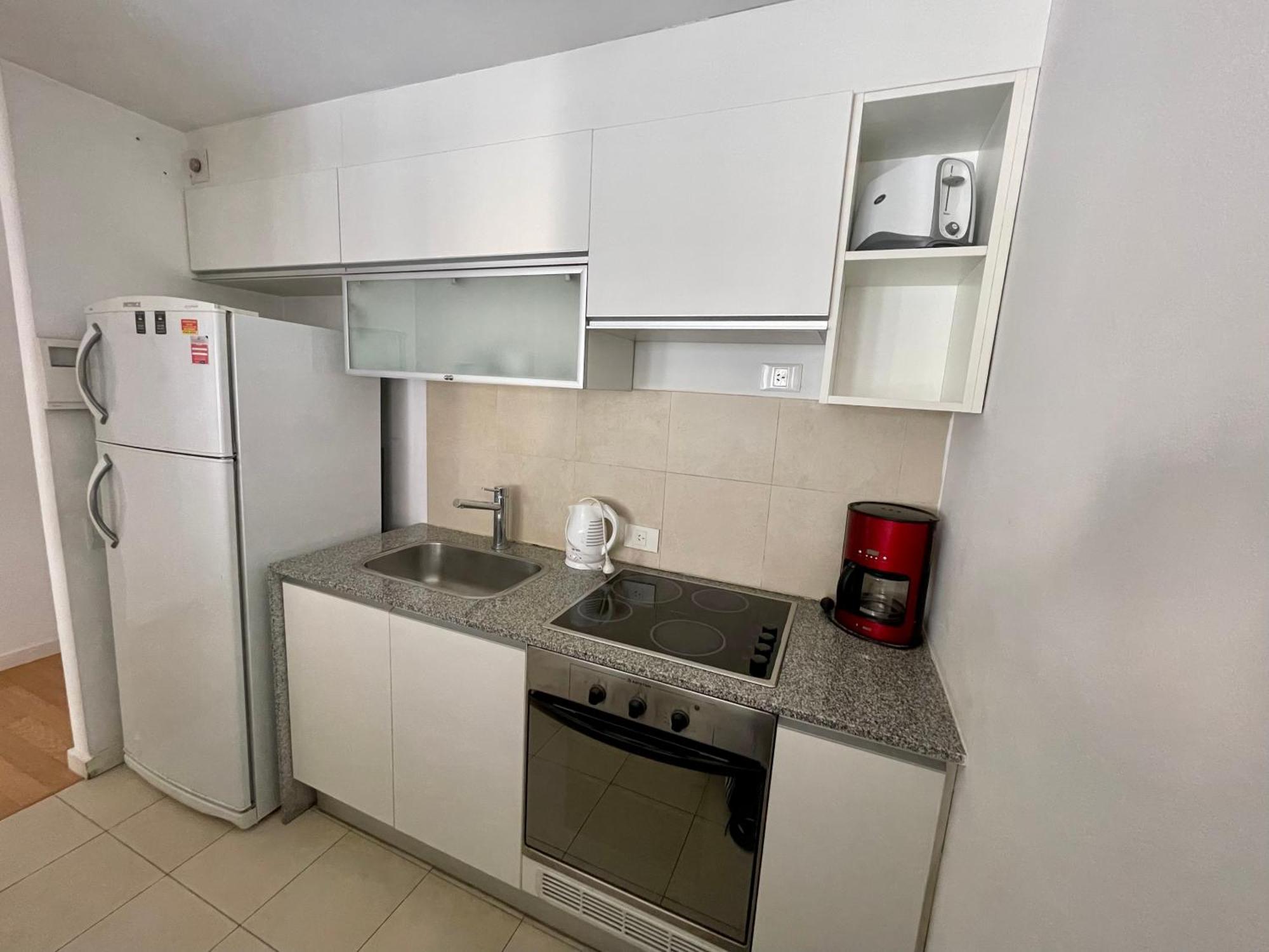 Luxury With Full Amenities Apartment *